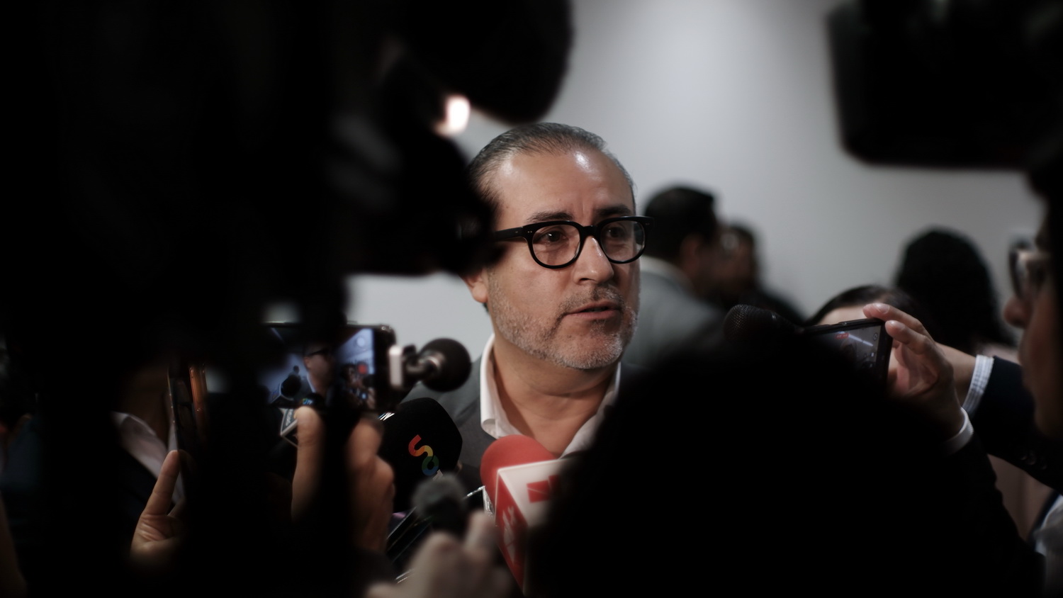 Senador acusa persecución política contra Ernesto Ruffo