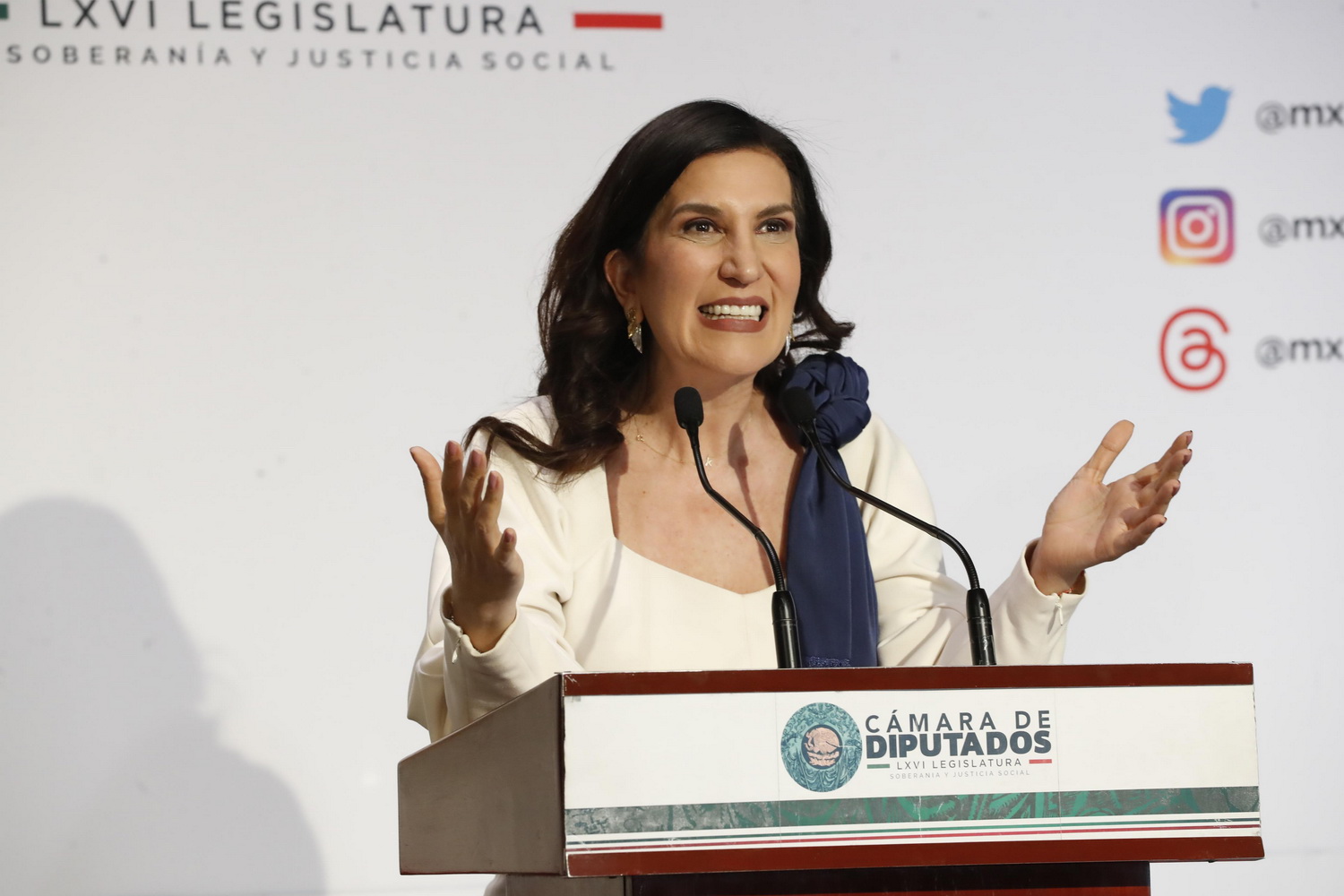 Kenia López anuncia consulta de audiencias del 27 de julio al 21 de agosto