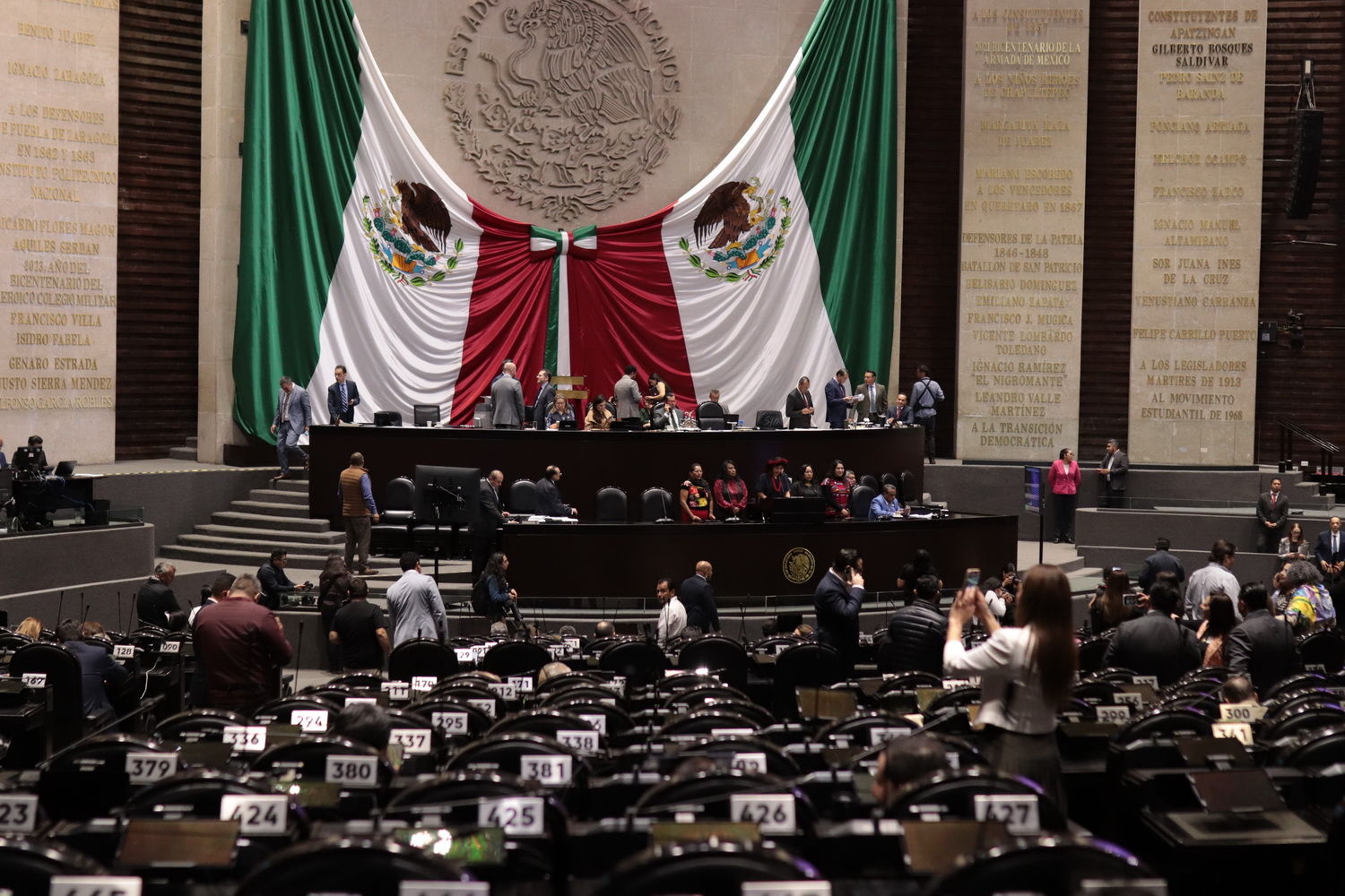 Morena rechaza injerencias y defiende soberanía de México