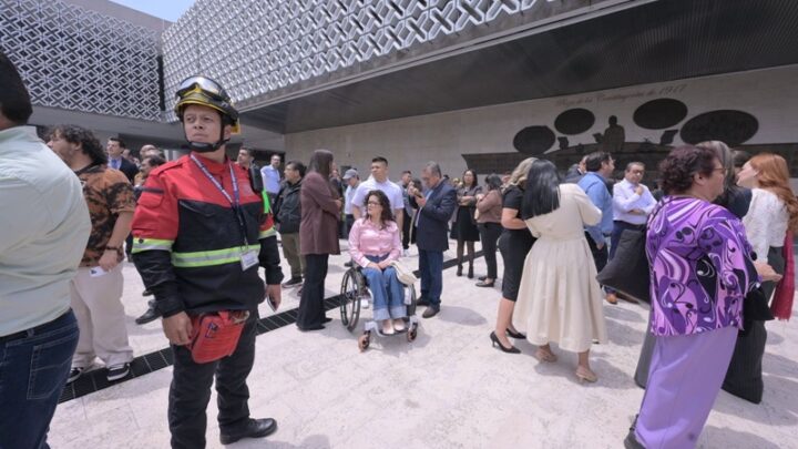 Cámara de Diputados realiza simulacro institucional por sismo