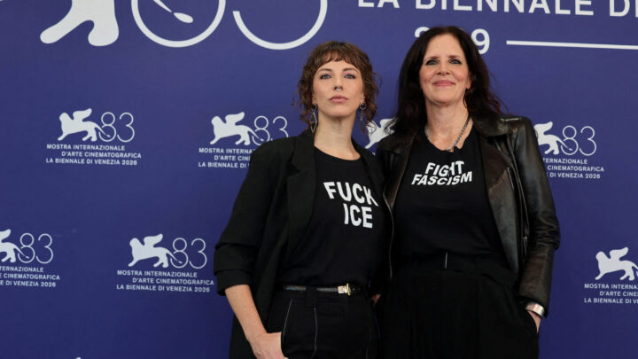 Laura Poitras lleva el grito de “Fuck ICE” al Festival de Venecia y denuncia el miedo de los migrantes en EE.UU.