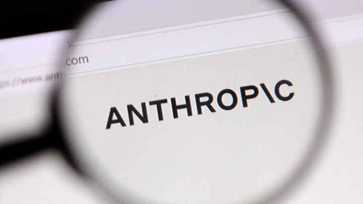 Una IA de Anthropic ayudó a hackear cuentas de OpenAI: así fue el ataque que encendió las alertas