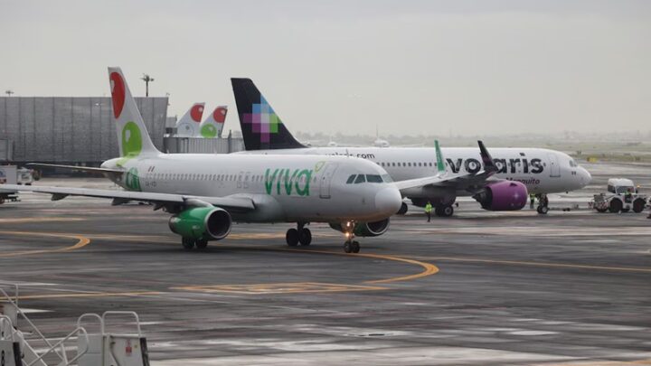 México alista aprobación de fusión entre Viva Aerobus y Volaris
