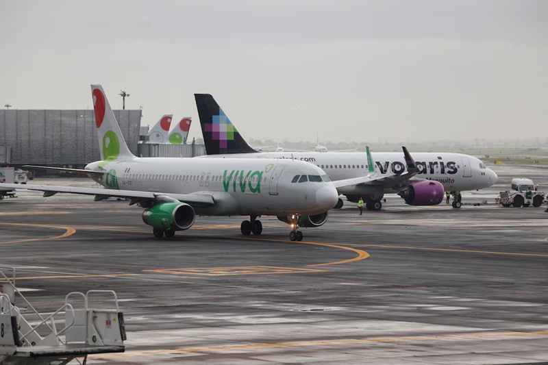 México alista aprobación de fusión entre Viva Aerobus y Volaris
