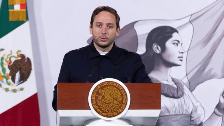 Gobierno atribuye desabasto de medicinas a proveedores y desvíos