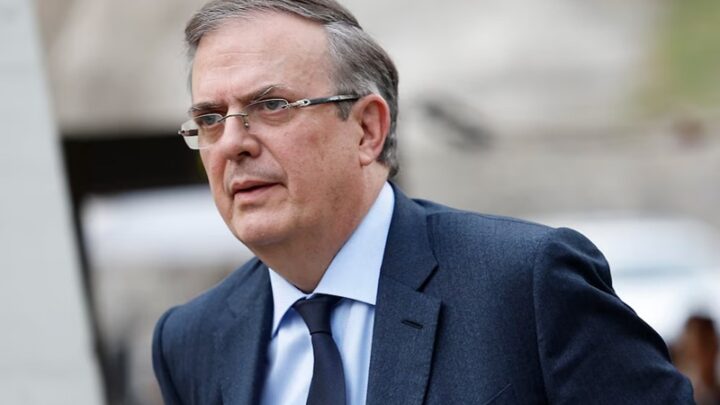 Ebrard comparece en privado ante el Senado por el T-MEC