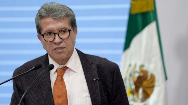Monreal respalda a Sheinbaum y pide coordinación federal en capacitación policial