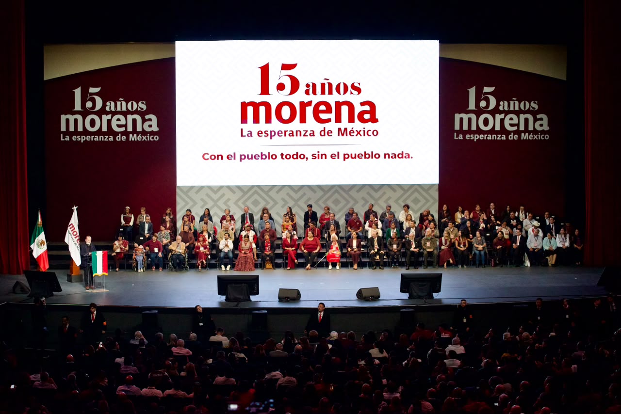 Morena celebra 15 años en el Auditorio Nacional