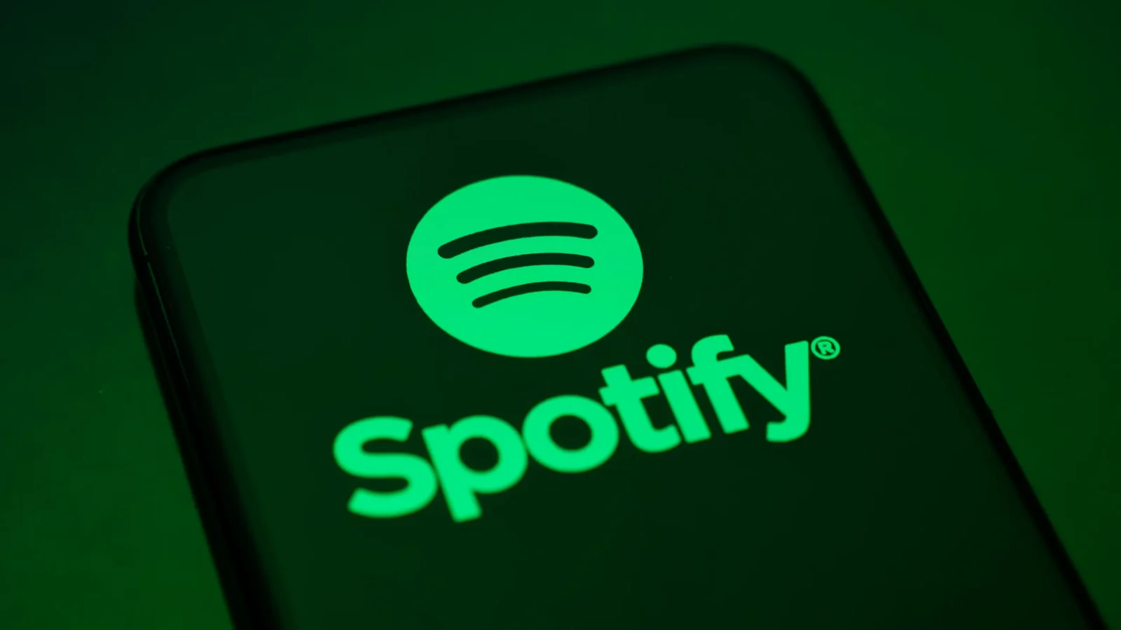Spotify frena la música basura creada con IA: excluye más de 50 millones de canciones de sus recomendaciones